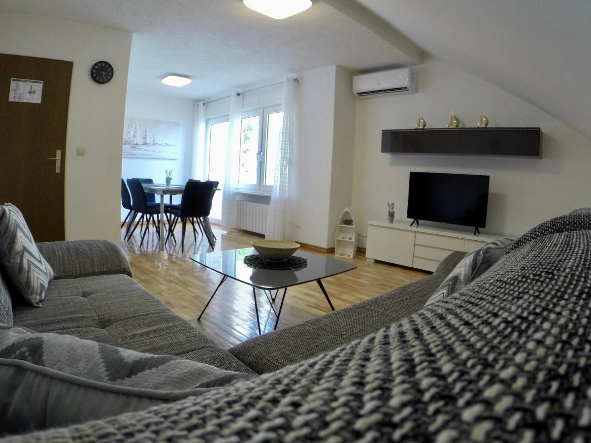 Holiday Apartment Lavanda Jesenice  Exterior foto